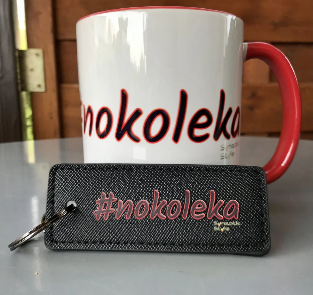 Keramiktasse rot-weiß "Hashtag nokoleka"